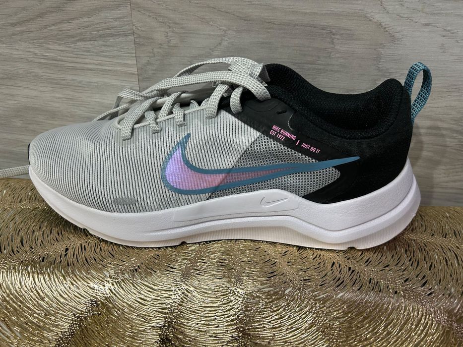 Дамски маратонки Nike