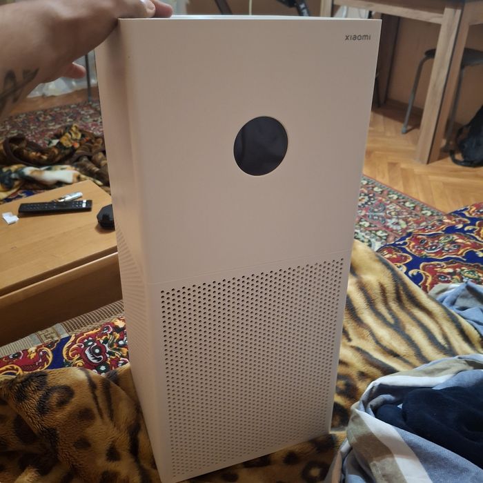 Продам Xiaomi Smart Air Purifier 4 Lite