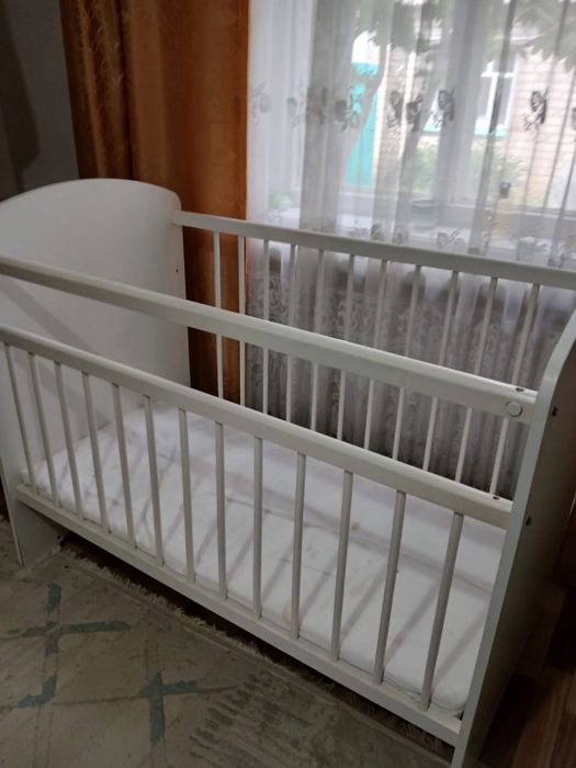 Продам кроватку детскую