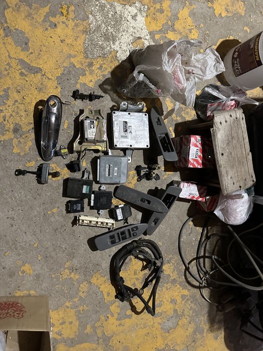 Запчасти на Toyota Land Cruiser 100