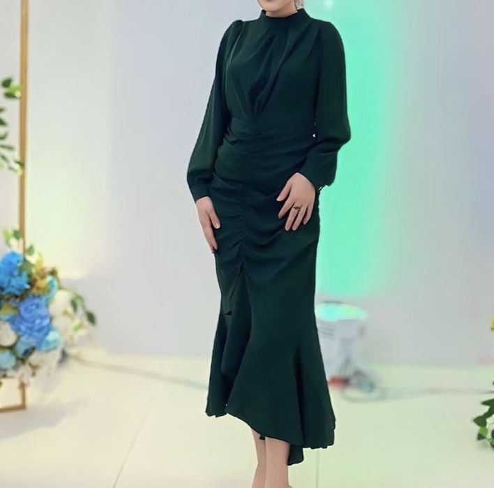 Вечернее Платья цвет изумруд