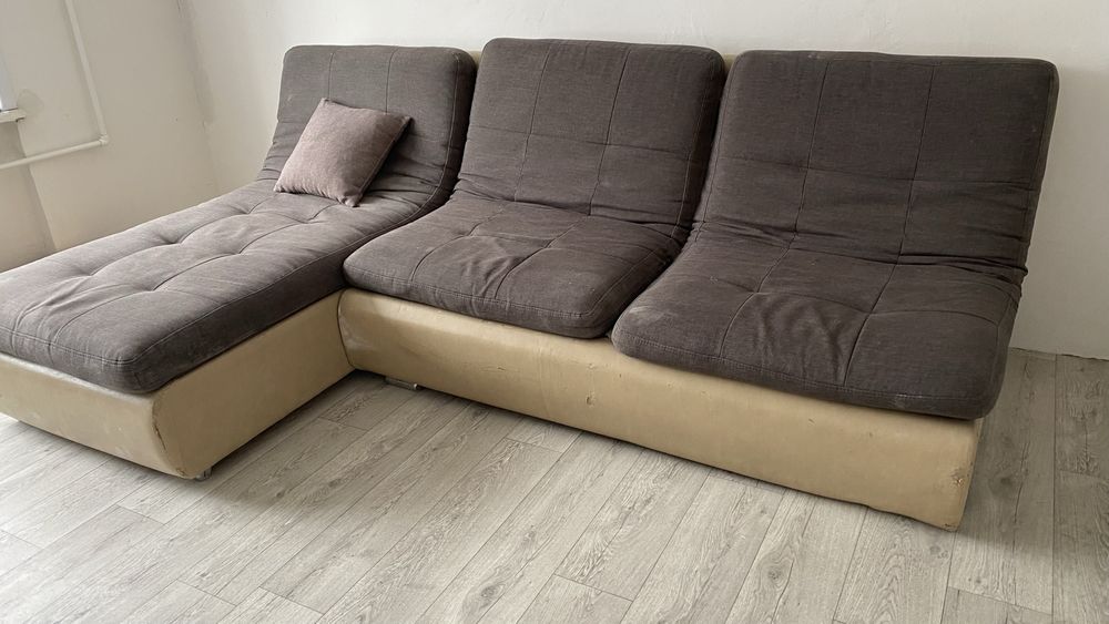 Отдам диван даром