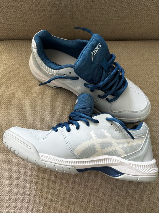 Кросовка Asics 36 размер