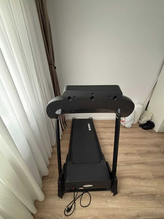 Banda de alergat Orion RUN M600, înclinare electrică, Bluetooth, stare foarte bună