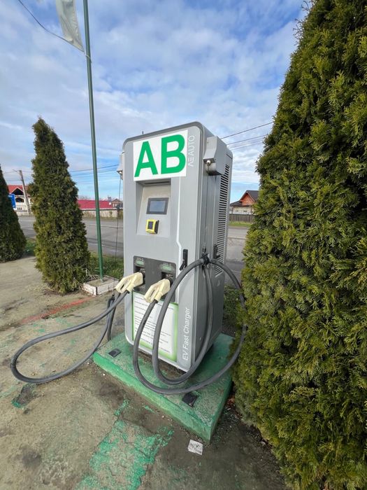 Statie de incarcare EV DC - 120 kw, cu 2 pistoale