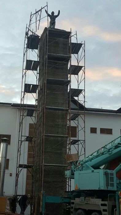 Demolari case  execut săpături etc