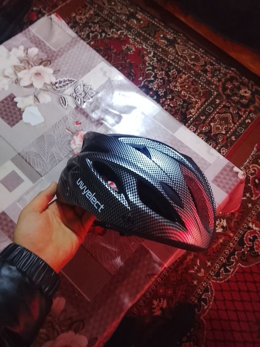 Cască uwyelect aproape noua