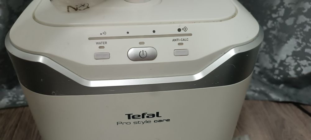 Отпариватель ( паровой утюг ) Tefal