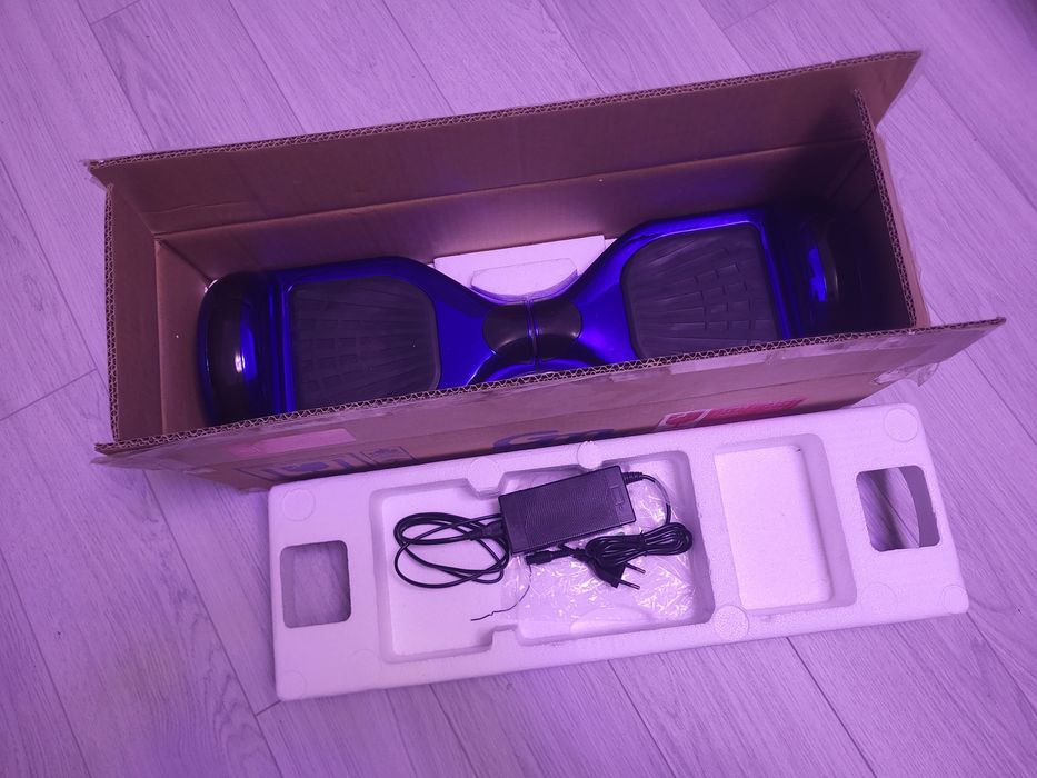 Hoverboard cu Bluetooth si lumini