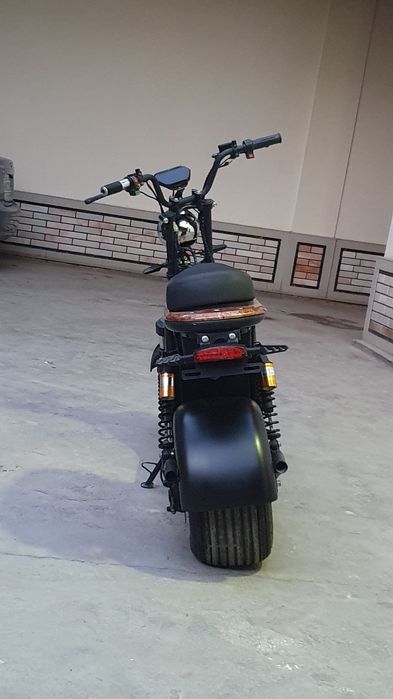 Skuter srochna sotiladi