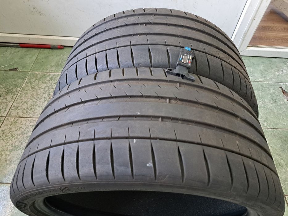 2 anvelope 235/35 R20 Michelin