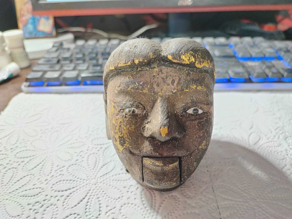 Cap de papusa vintage din lemn