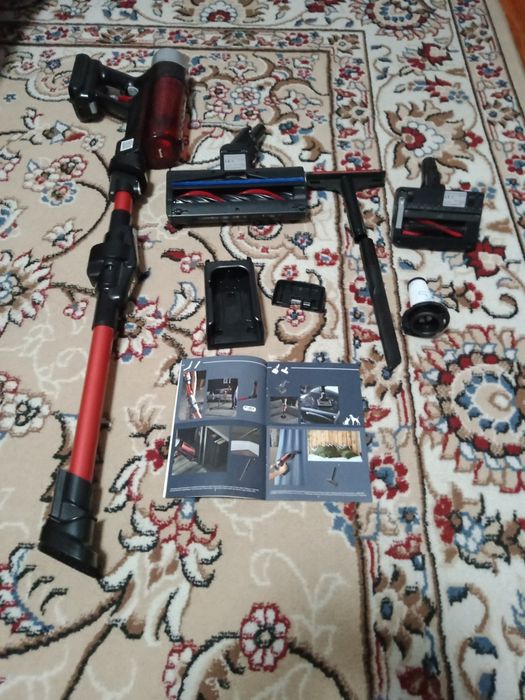 Продается пылесос Тефаль с насадками
