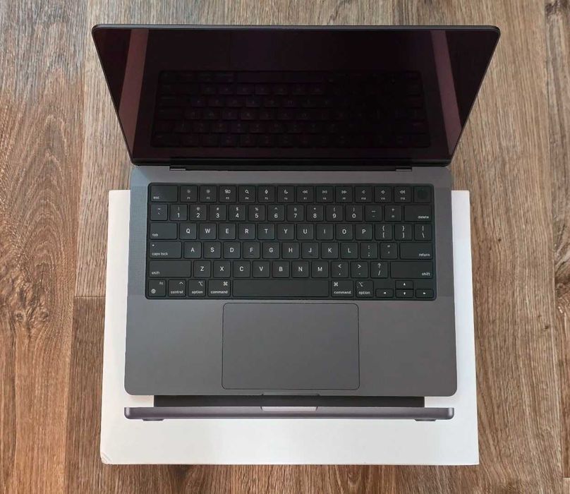 MacBook Pro 14 M3PRO/M4/M4PRO/M5