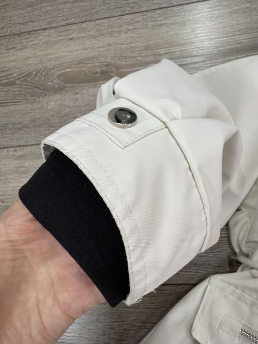 Продам парку женскую