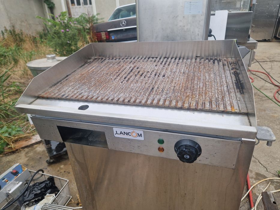 Gratar electric la.380v, neted sau striat