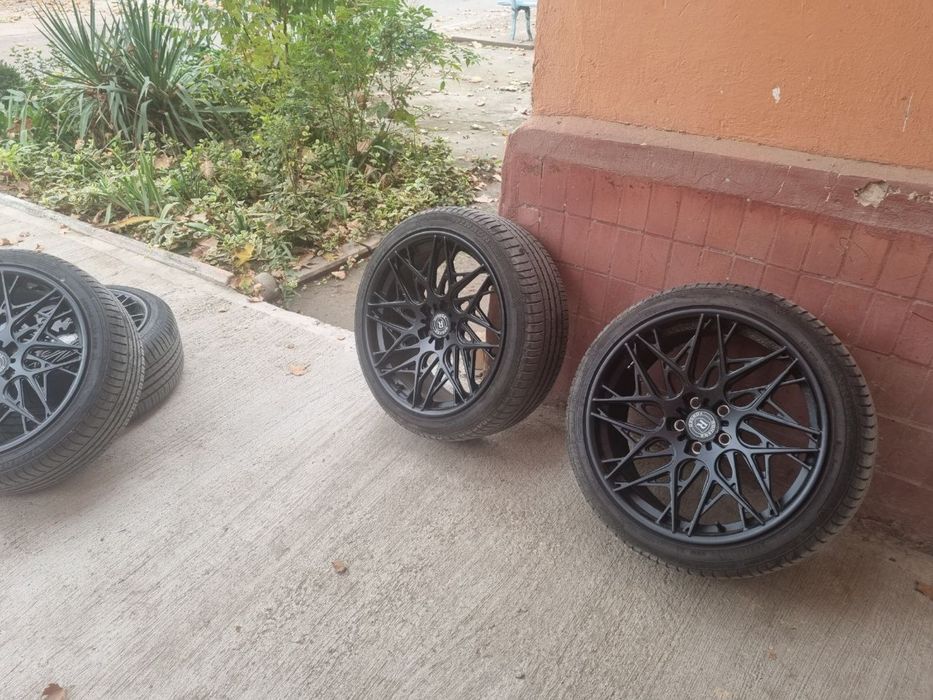 Продаются кованные диски с резиной 245/40/R20