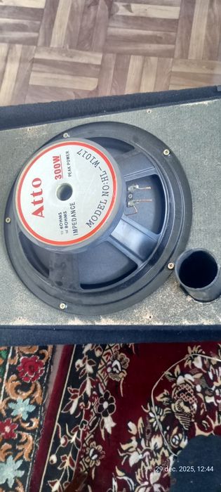 Bocxă de 300w pe 8Ω