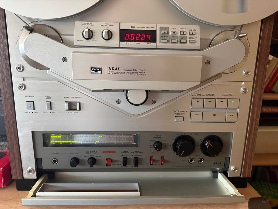 マカナ Magnetofon AKAI GX-747, silver Galati • OLX.ro