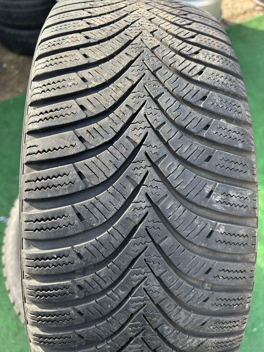4 зимни гуми hankook 195 45 16