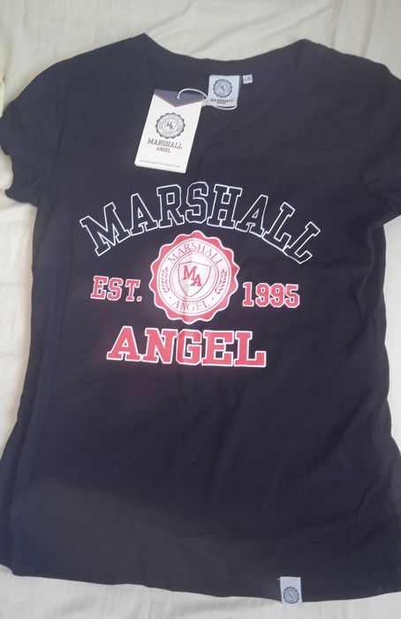 Тениски чисто нови