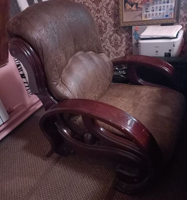 Продам офисное кресло