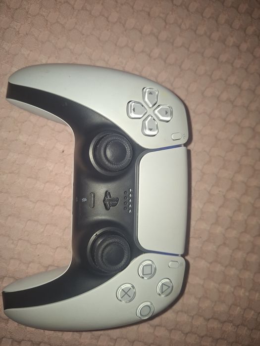 Vând maneta ps5 functionala