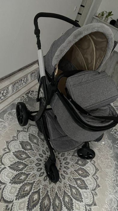 Детская коляска новая