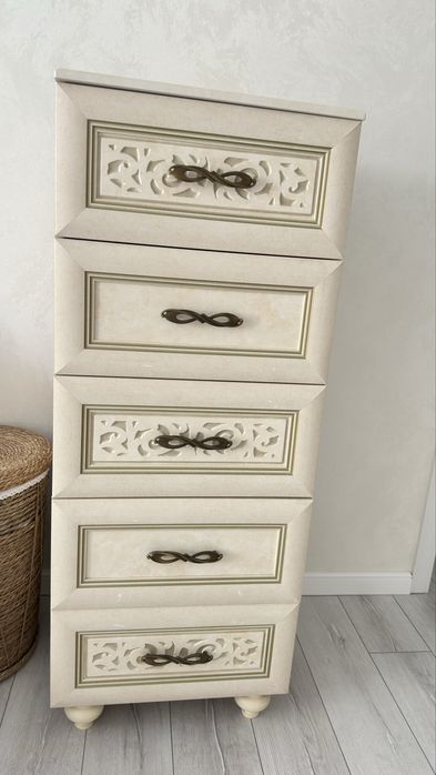 Комод Александрия