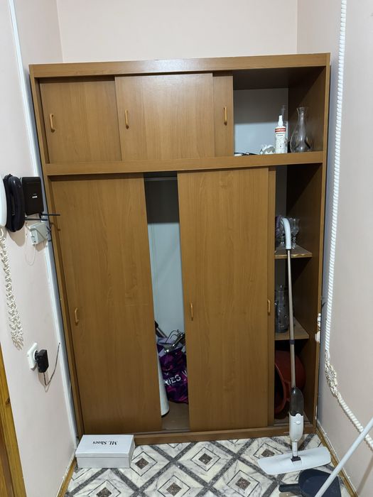 Диван кухня шкаф микроволновка
