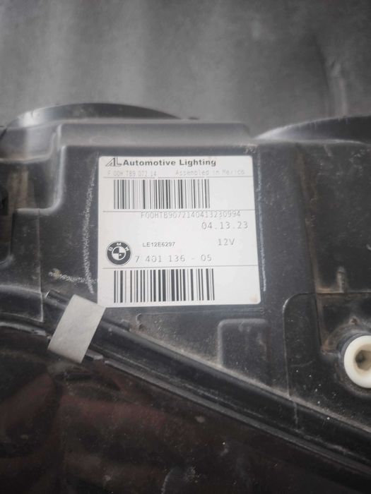 бмв х4 ф25-ф26 Десен фар Не завиващ американски.