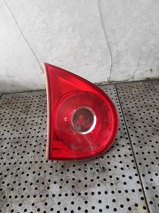 Stop tripla lampa stanga haion vw golf 5 1k hatchback 1k6945093g 89031705