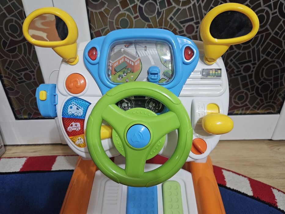 Mașină cu volan si pedale