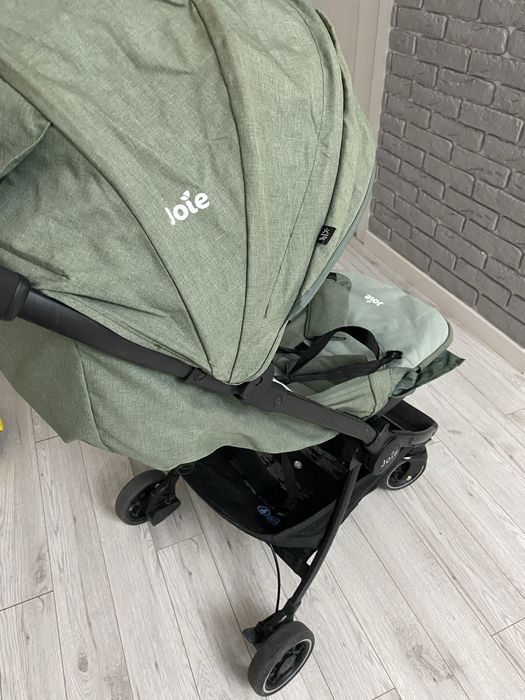 Коляска прогулочная