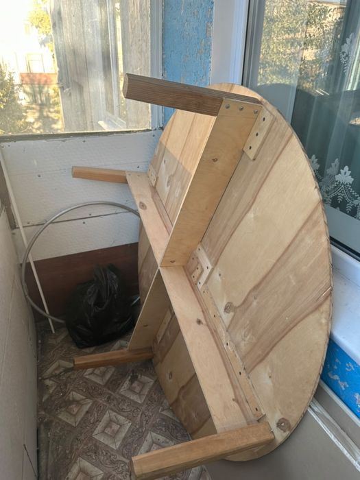 Продам чайный стол