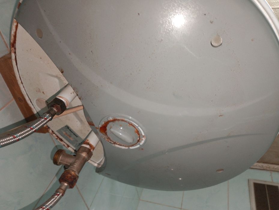 Продам бойлер (Водонагреватель)