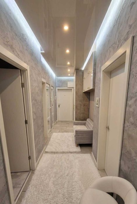 Продава се Двустаен апартамент в Пловдив, Център - 60 кв.м за 1114 €/кв.м - Снимка #4