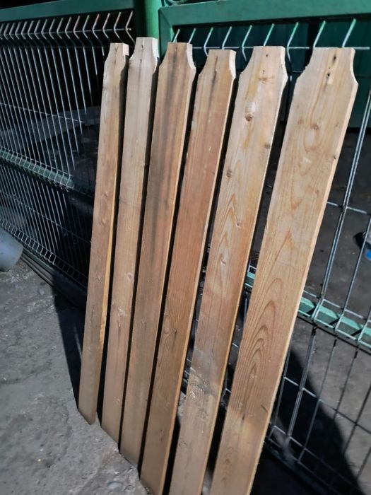 Vând lețuri de lemn pentru gard