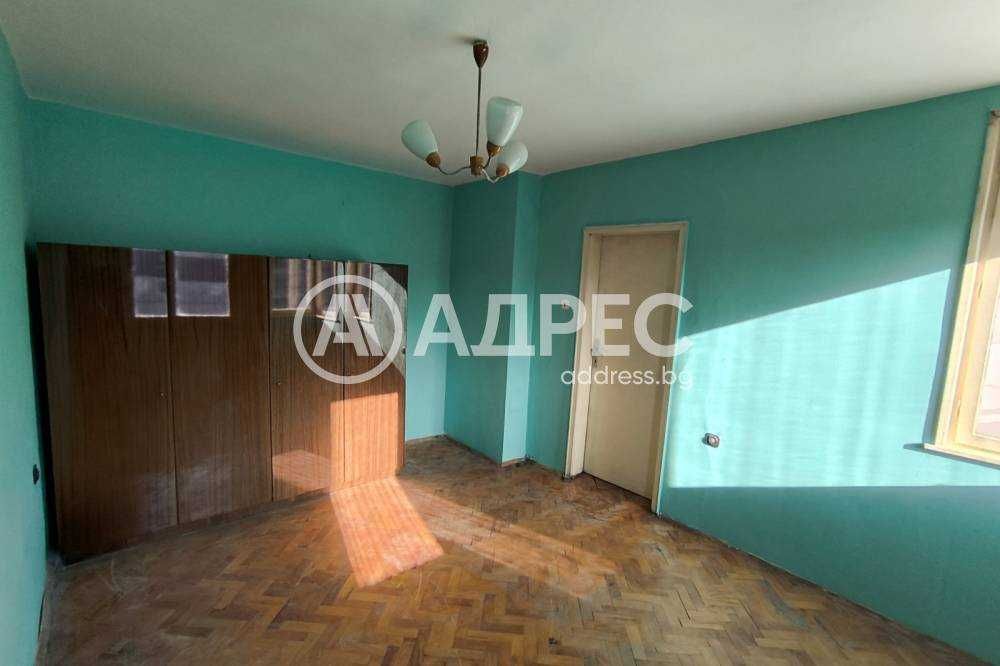 Продава се Многостаен апартамент в Разград, Център - 100 кв.м за 1125 €/кв.м - Снимка #3