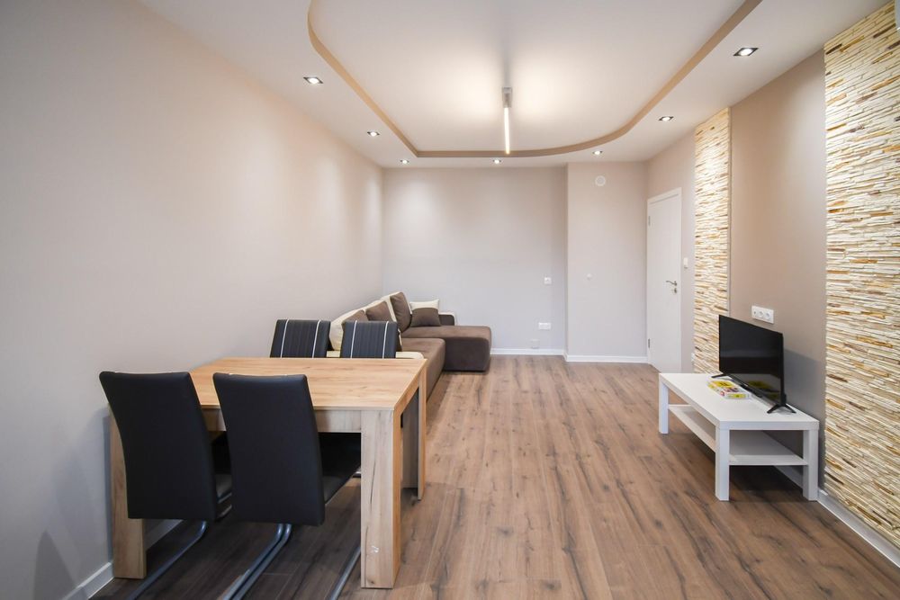 Дава се под наем Двустаен апартамент в София, Младост 4 - 53 кв.м за 699 € - Снимка #2