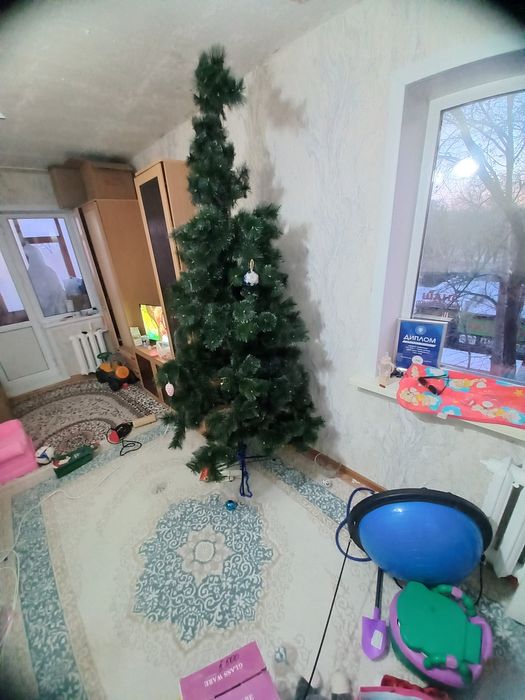 Елка искусственная