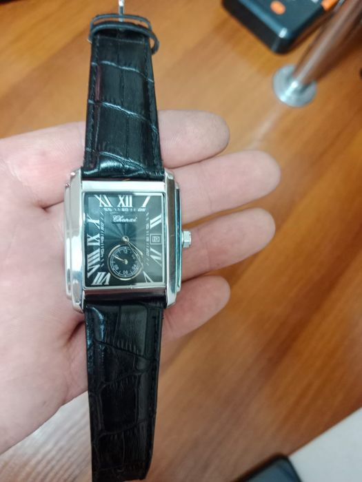 Продам часы 4000.