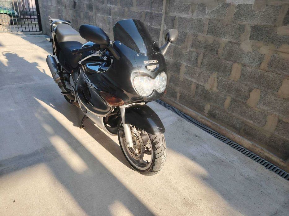 Suzuki gsx 750 f катана на части