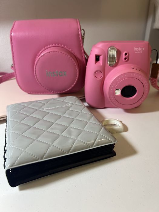 Продаю instax mini 9