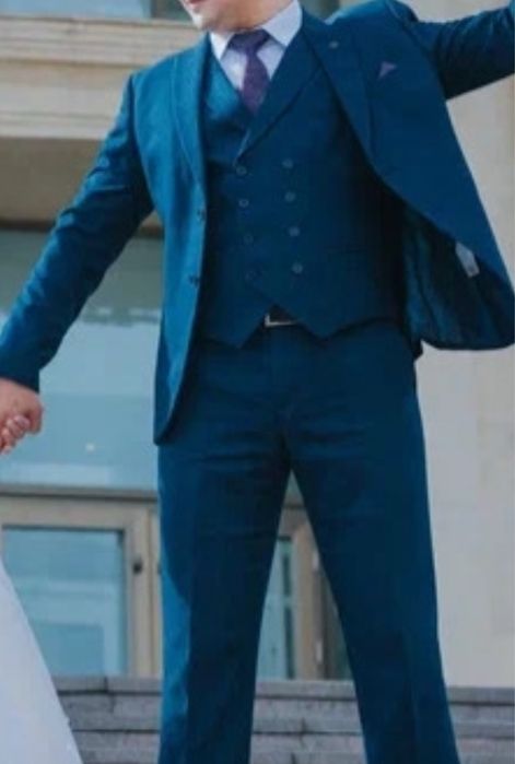 продам костюм тройку в новом состоянии