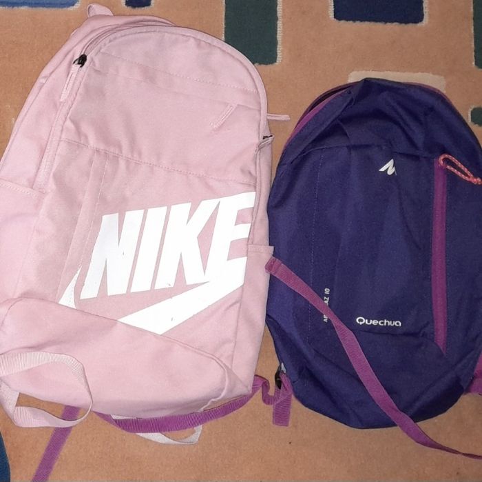 Set ghiozdan și rucsac la numai 35 lei