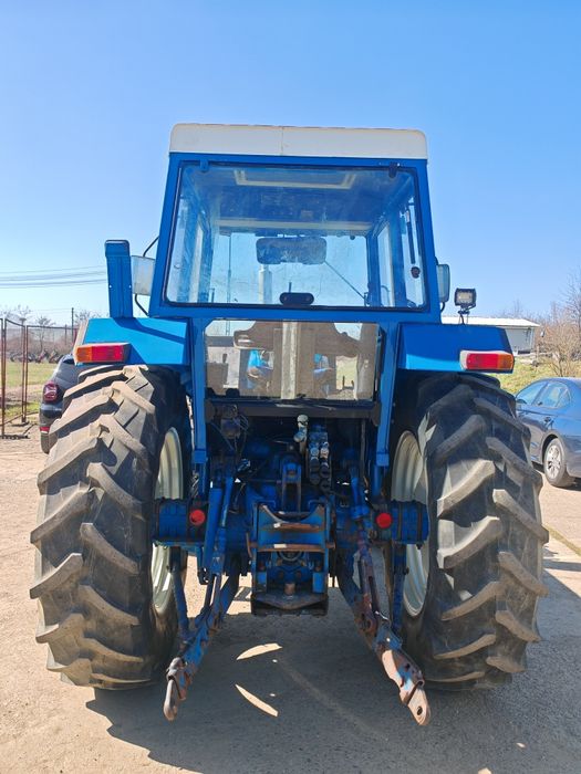 Tractor Ford 6410