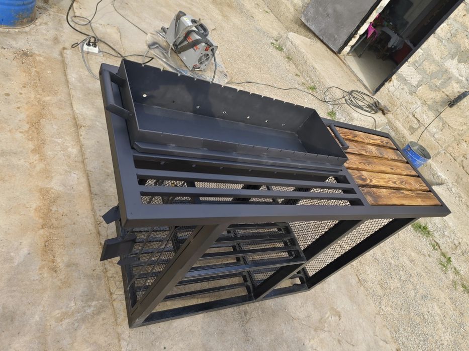 Мангал лофт имеются приборы