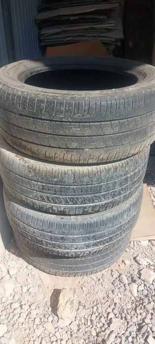 Продам шины в хорошем состоянии.