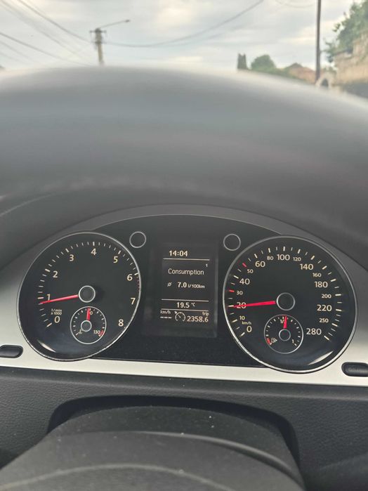 Vând PASSAT CC an 2011